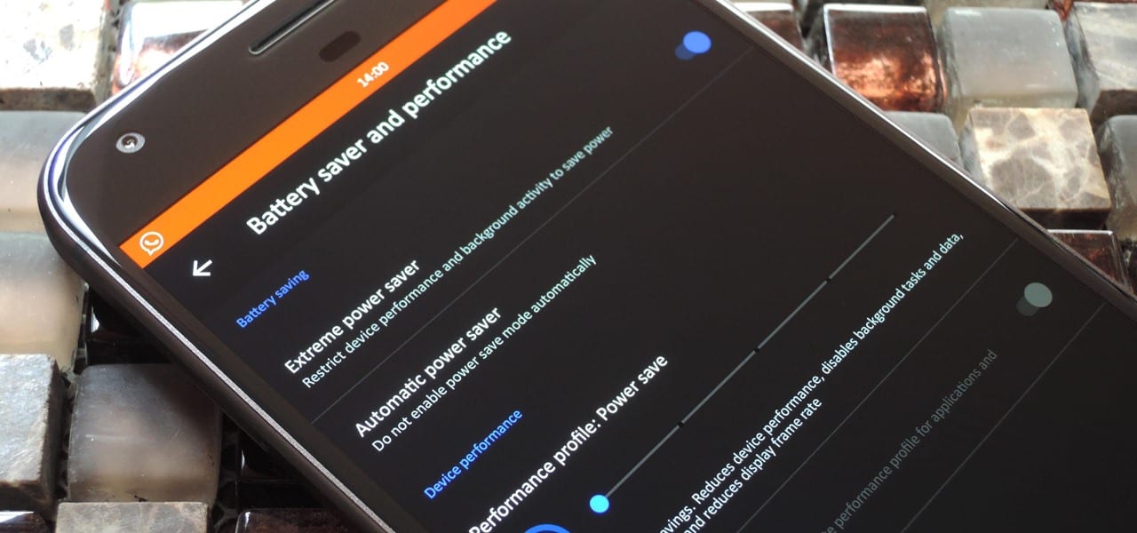 Enabling energy-saving features when the battery is low