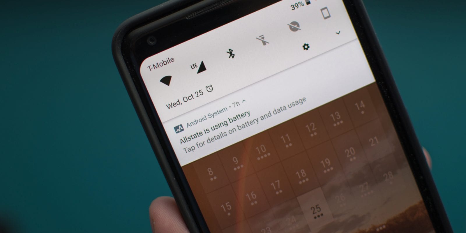 Turn off mobile data when the battery is low
